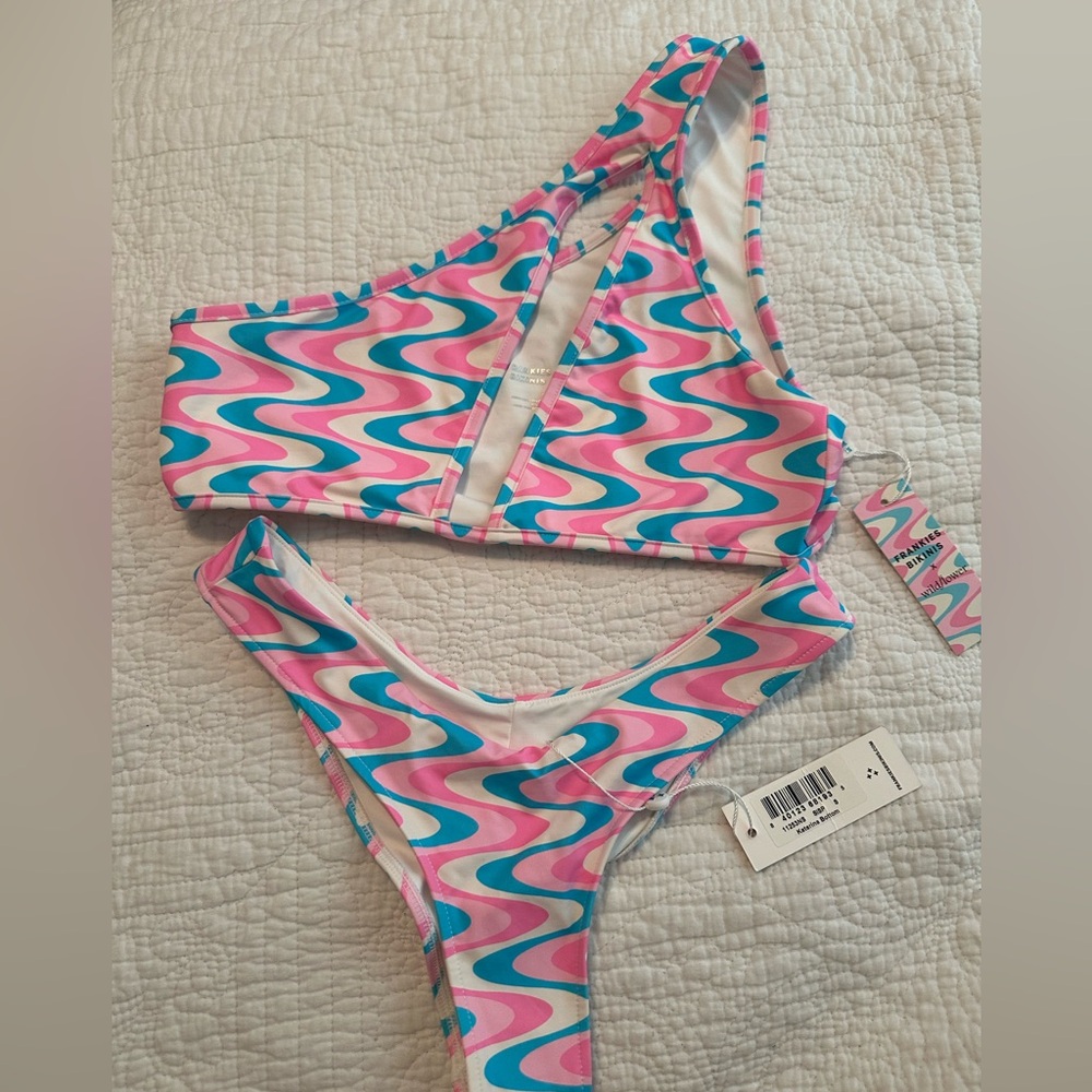 Frankie’s Bikini set